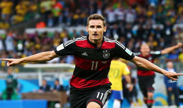 Klose Celebrate Goal against Brazil