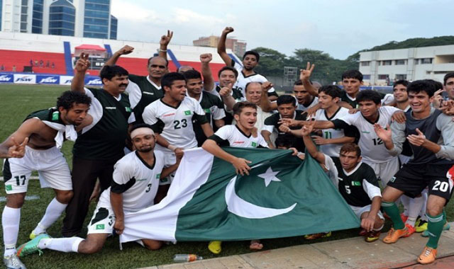 Pakistan beat India