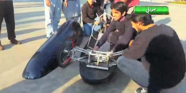 Swabi Students Build latest Car (2)